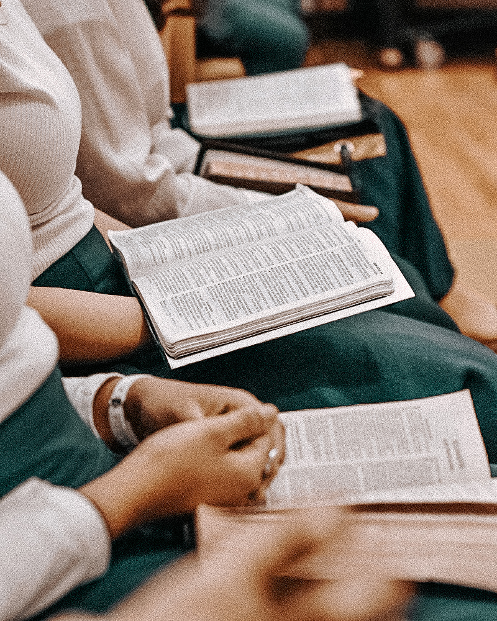 How to Start a Family Bible Study